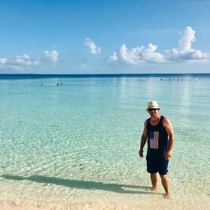 Meet your Posher, Ylli